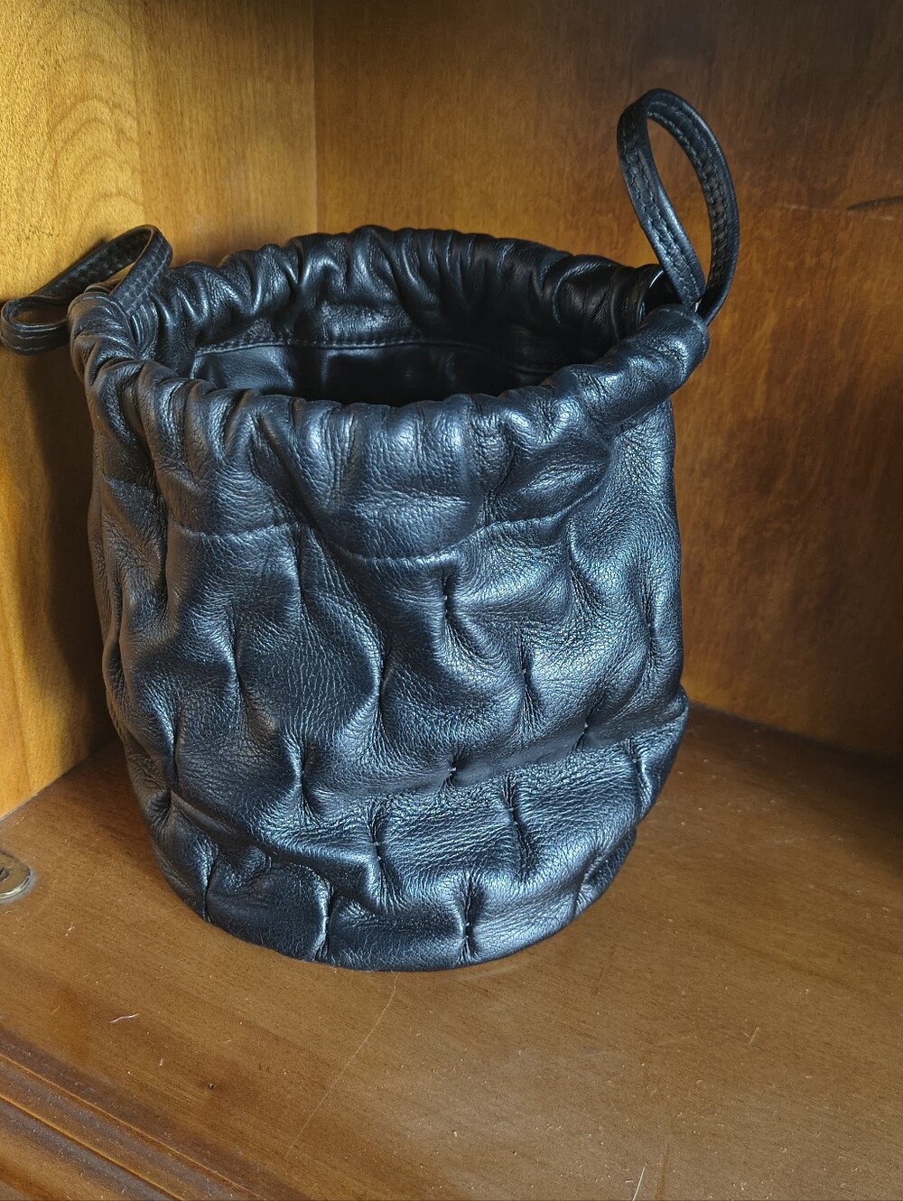 Vintage Gianni Versace Black Quilted Leather Medusa Drawstring Bucket Bag Pouch - Picture 6 of 11